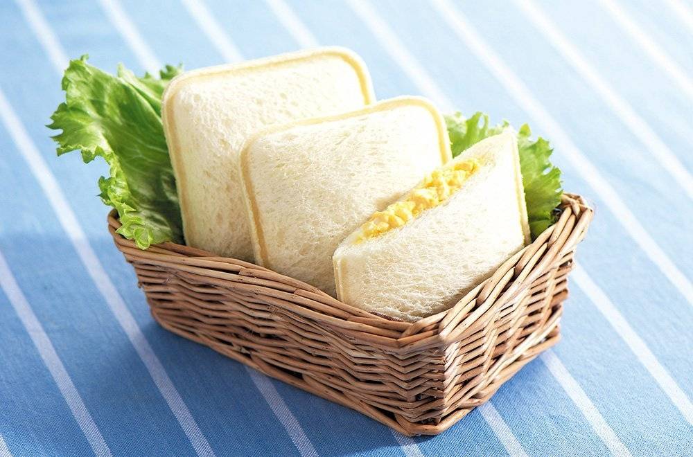 Japanese Bento Lunch Sandwich Cutter Sealed Square